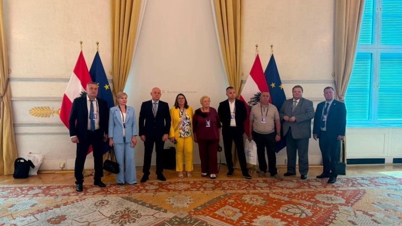 Члени делегації Донеччини разом з представниками Австрії