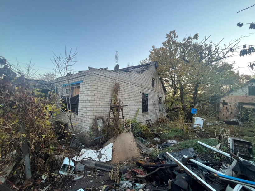 Зруйнований будинок в приватному секторі