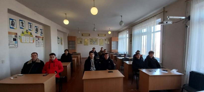 Здобувачі освіти під час єдиного державного кваліфікаційного іспиту