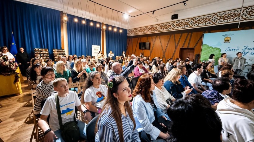 Проведення майстер-класів, виставок дитячих робіт, а також тематичних експозицій з національно-патріотичного виховання