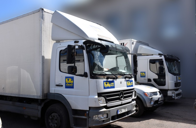 Вантажівки, передані військовим