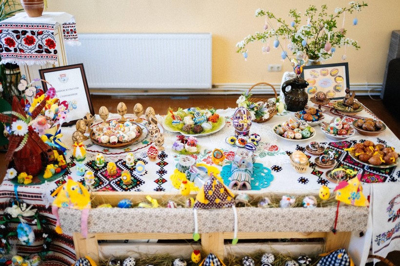 Виставка писанок «Писанкові фантазії» у Холмківській громаді.