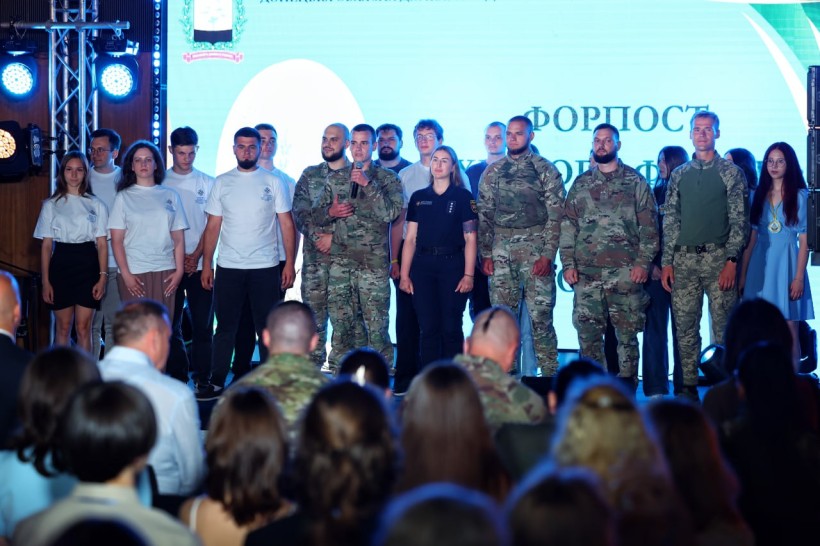 Представники обласної молодіжної ради та регіонального молодіжного конгресу відвідали захід для випускників Донеччини