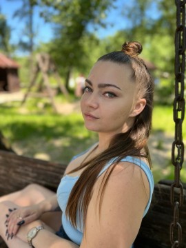 Дар’я Нікаш (Глазунова) – учасниця обласного конкурсу «Жінка Донеччини» 2025 року, номінація «Серце в броні»