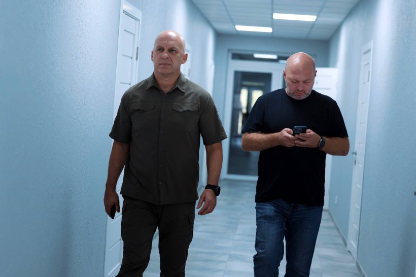 Вадим Філашкін та Сергій Смирнов у житловому комплексі «Добрі сусіди»