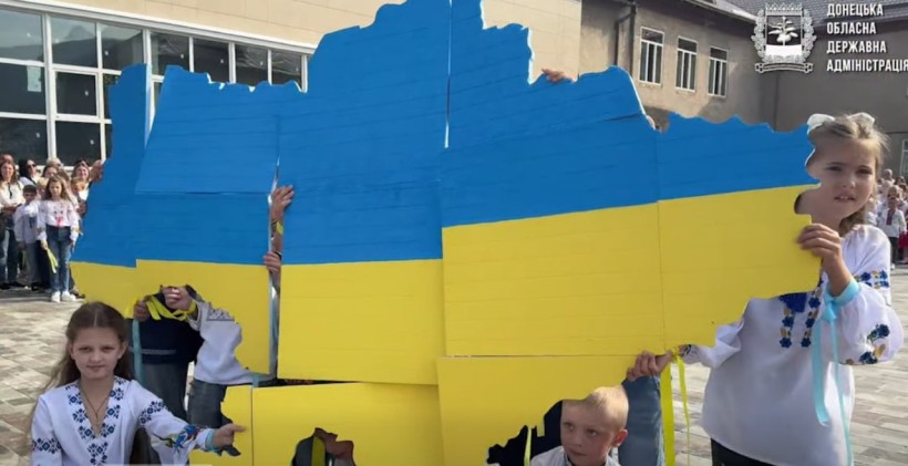 Жителі Донеччини та переселенці активно долучаються до державної ініціативи «Пакунок школяра»