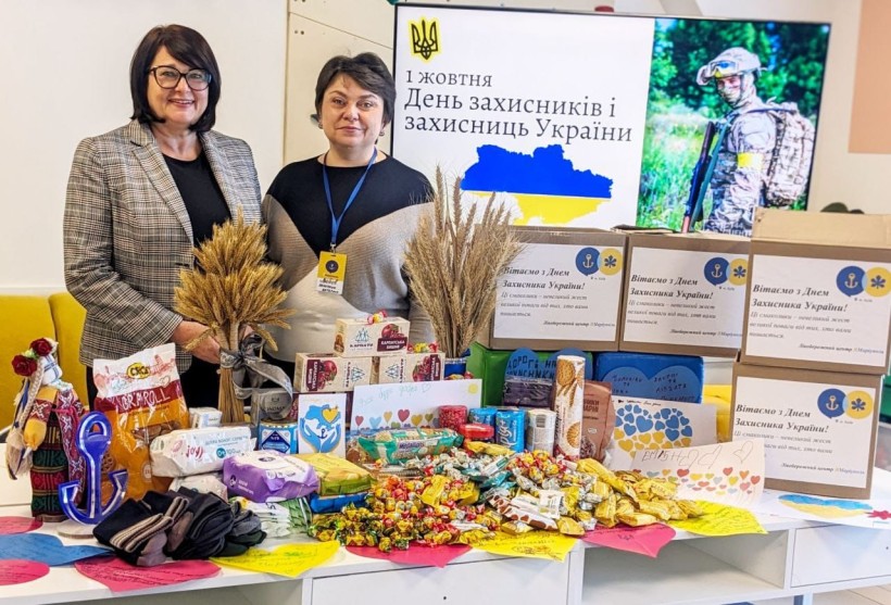 У центрах «ЯМаріуполь» відвідувачі долучилися до благодійної акції «Дякуємо нашим Захисникам», зібрали матеріальну допомогу (теплі речі, засоби першої необхідності, продукти харчування, подарунки), яка є великою моральною підтримкою для тих, хто захищає наш мир та спокій.