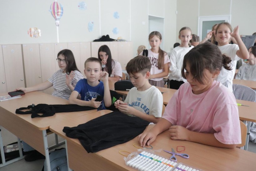 Діти Донеччини під час виконання творчих завдань на екомарафоні