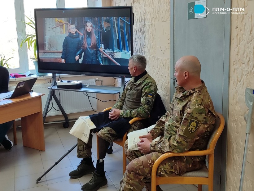 Ветерани Гощанської громади Олег Юрчук та Сергій Шиманський на зустрічі