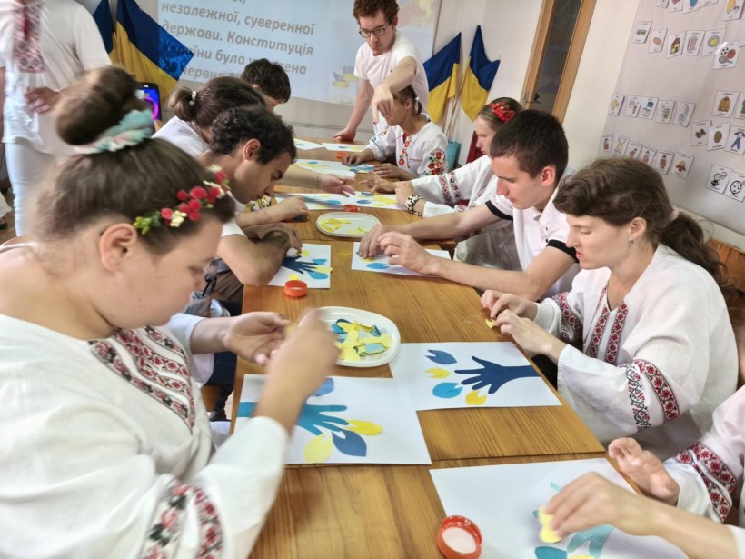 Майстер-клас «Символи України в орнаменті» для підопічних