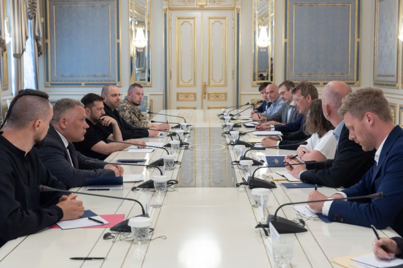 Президент України Володимир Зеленський зустрівся з віцепрем’єр-міністром – міністром оборони Данії Троельсом Люндом Поульсеном.
