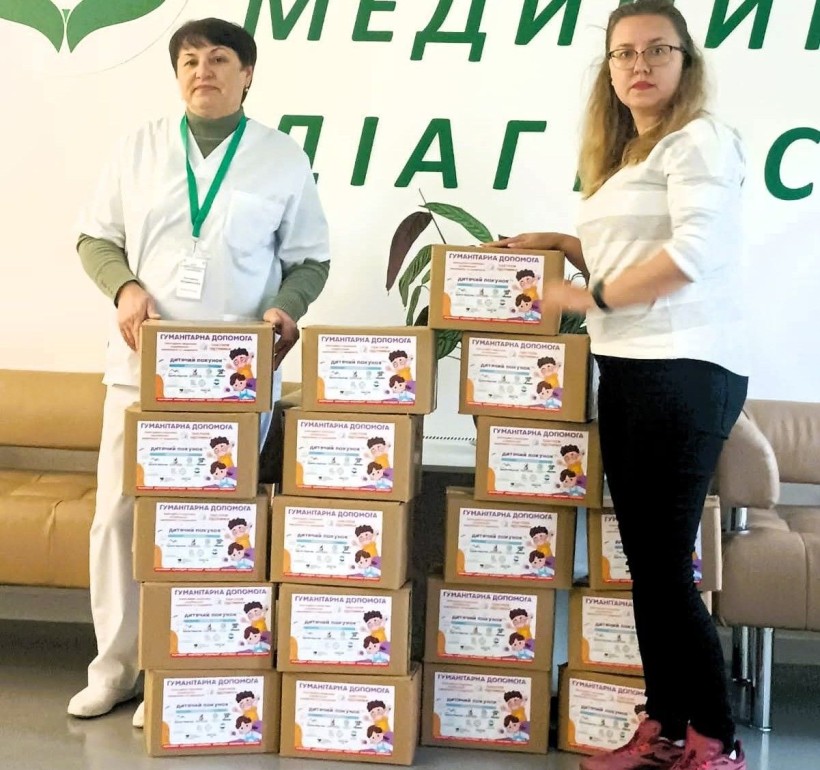 Фахівці гуманітарного простору «Центр життєстійкості Торецької громади» (м. Київ) отримали дитячі пакунки від БФ Братів Мкртчан для видачі родинам з малюками.