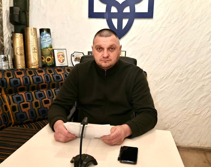 Начальник відділу з питань ветеранської політики Бахмутської райдержадміністрації Юрій ПОНОМАРЕНКО привітав всіх присутніх