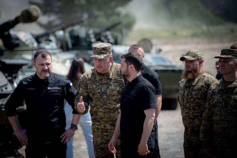 Міністр внутрішніх справ та керівництво Нацгвардії разом з Президентом України відвідують навчання.