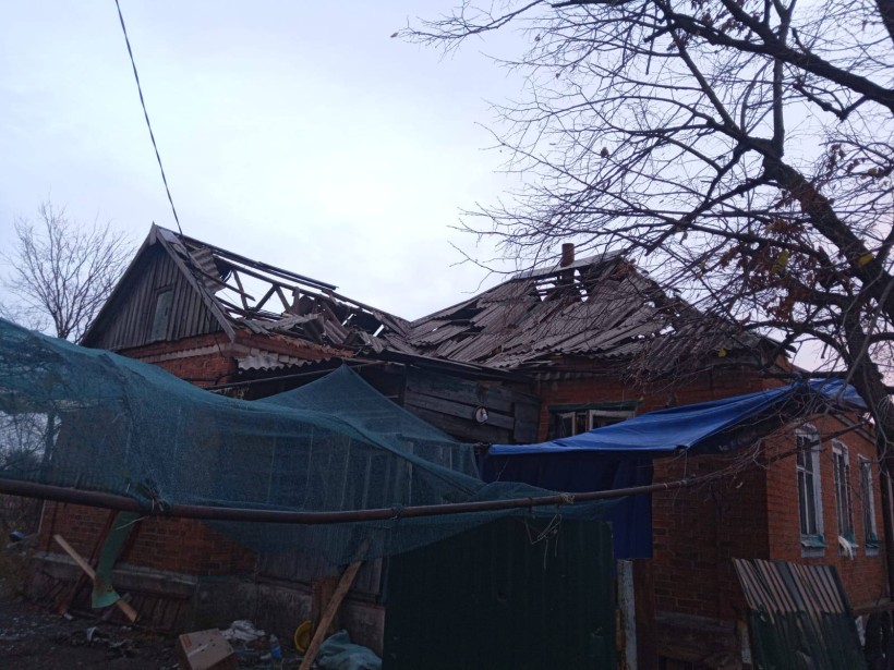 Будинок та покрівля, зруйновані окупантами