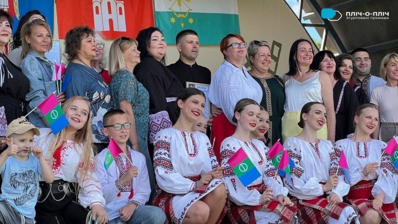 Спільне фото на сцені