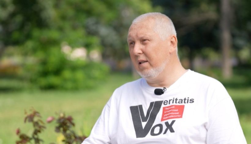 Молодь Донеччини зустрілася з відомим істориком Віталієм Дрібницею