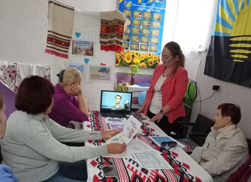 Мешканці Донеччини долучилися до тематичного заходу, присвяченого тижню безбар’єрності, на якому вчилися бачити світ глибше, говорили про щирість, відкритість сердець.