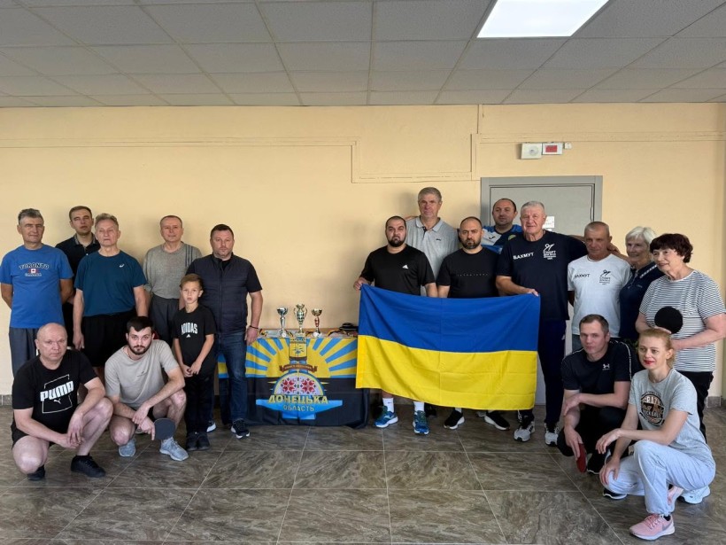 Спільне фото учасників турніру