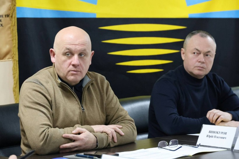 Юрій Винокуров та Ігор Бойко беруть участь у засіданні Ради оборони Донецької області