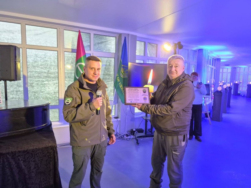 Заступник начальника Бахмутської міської військової адміністрації Олександр Марченко та голова Гостомельської селищної територіальної громади