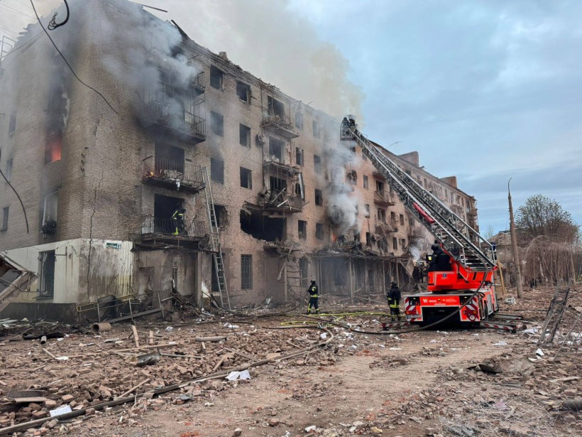 Внаслідок удару півторатонною бомбою по Слов'янську поранені 2 людини