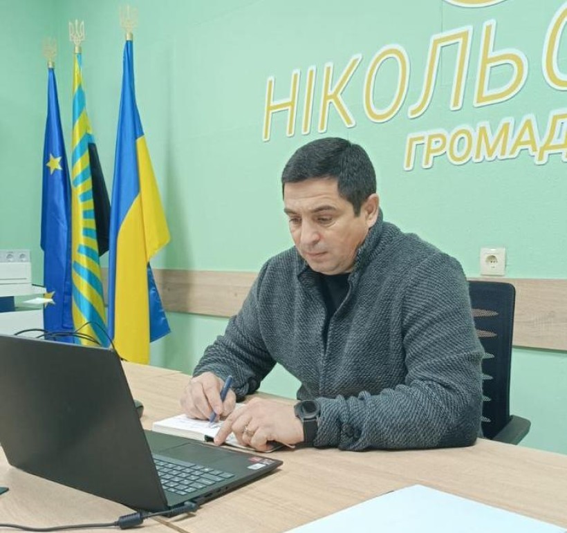 Начальник Микільської селищної військової адміністрації  Володимир Халабузар.