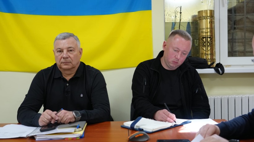 Генеральний директор КП «Компанія «Вода Донбасу» Ігор Новак та Боєвський Сергій, директор департаменту житлово-комунального господарства