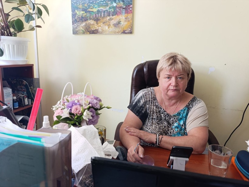 Начальница управління сімʼї, молоді, та масових заходів НПВ на засіданні колегії управління Лілія Золкіна