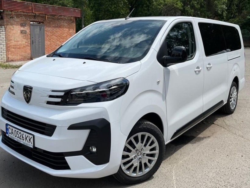 Мінівен PEUGEOT