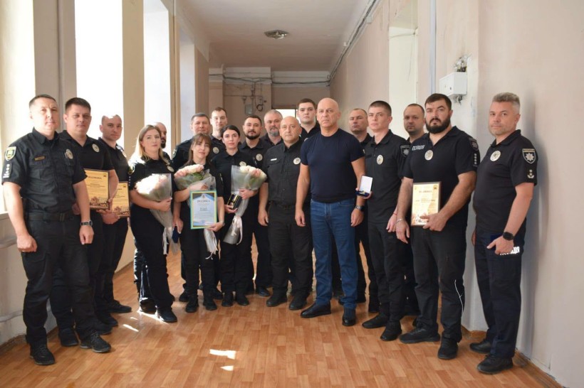 Правоохоронці тримають нагороди