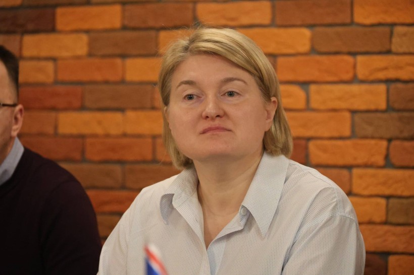 Оксана Головко під час зустрічі з іноземною делегацією