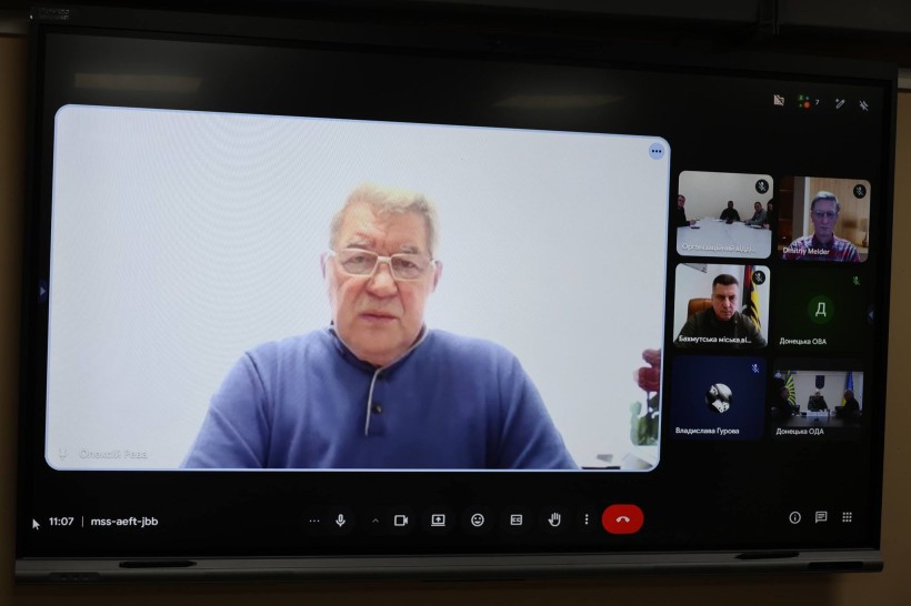 Олексій Рева бере участь в нараді