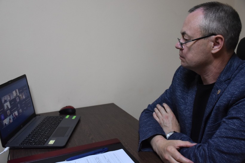 Заступник голови на онлайн нараді при обговоренні питань обговорення щодо ролі та місця України в реалізації та адвокації Всесвітньої ініціативи з посилення політичної підтримки міжнародного гуманітарного права