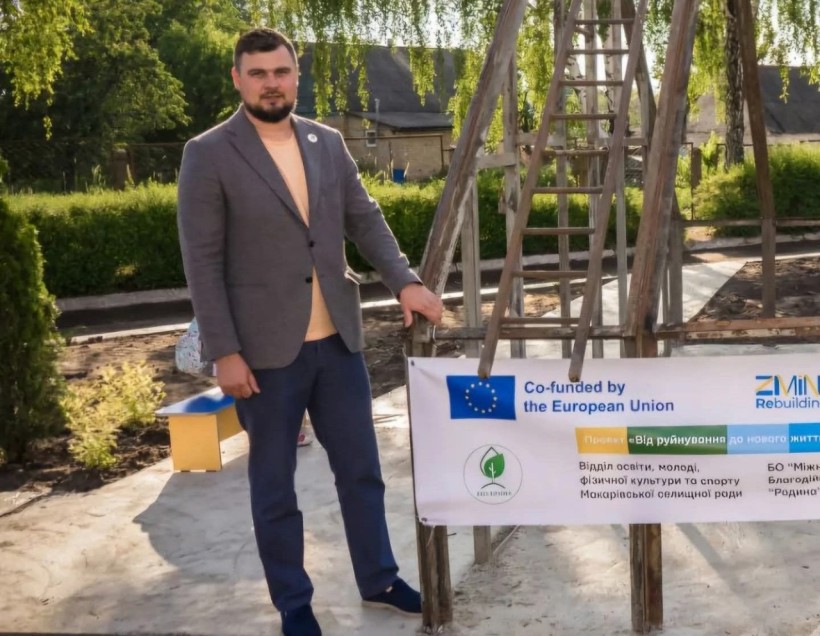Владислав Чурілов бере участь у реалізації проєкту благоустрію школи в селі Маковище на Київщині