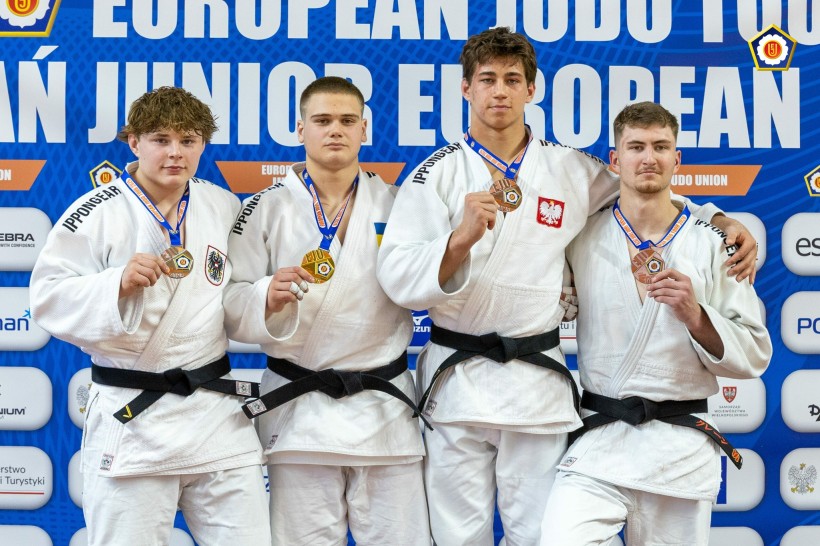 Представники збірної України з медалями