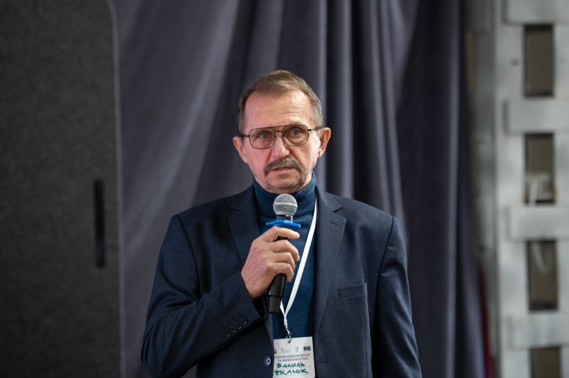 Виступ начальника управління містобудування та архітектури Донецької облдержадміністрації Василь Теклюк  із темою «Планування безбар’єрності ВПО з Донецької області в умовах евакуації»