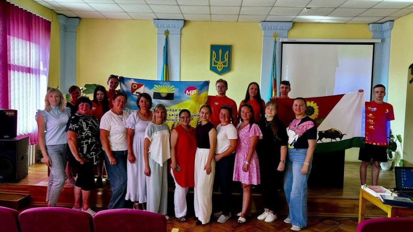 Спільне фото учасників зустрічі