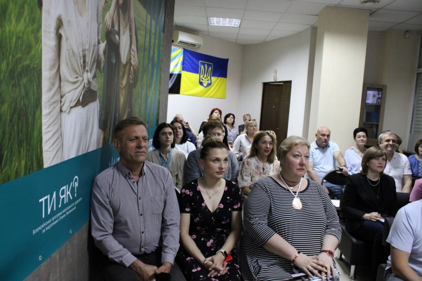 У Львові мешканці Донецької області долучилися до святкування першої річниці Мультифункціонального центру підтримки ВПО Маріупольського району "Серце Сходу"