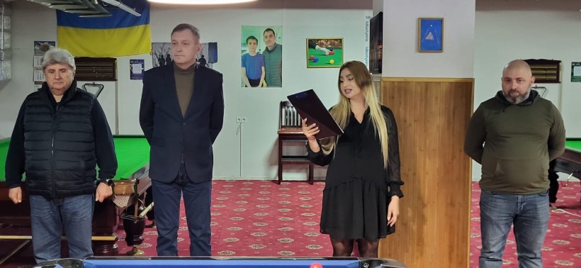 До турніру долучились: Артур Насібян – начальник управління з питань ветеранської політики облдержадміністрації,
Сергій Кириченко – директор «Академії більярду»
Олександр Панасенко – голова Маріупольської райдержадміністрації