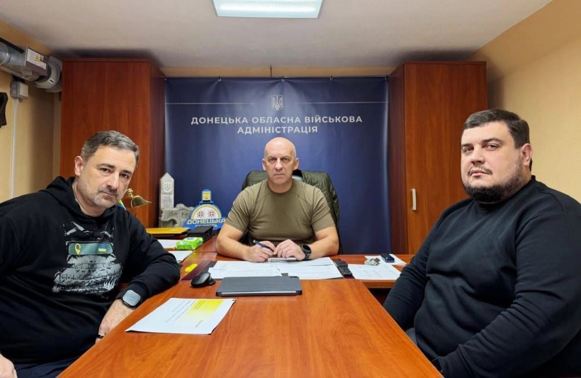 Вадим Філашкін разом із Ігорем Смілянським та Максимом Сутковим обговорили актуальні питання роботи поштової мережі в Донецькій області в умовах воєнного часу