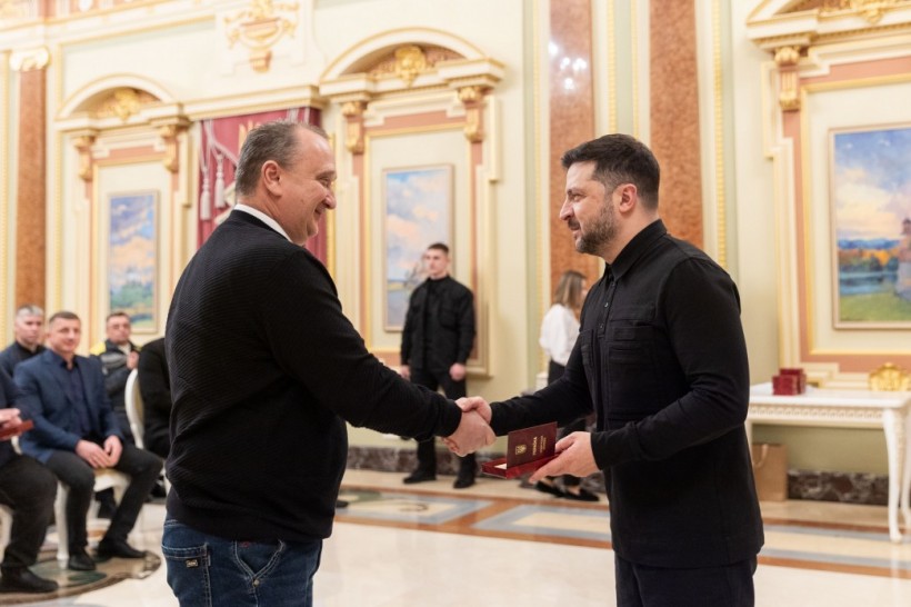 Президент зустрівся з українськими енергетиками та привітав їх із професійним святом