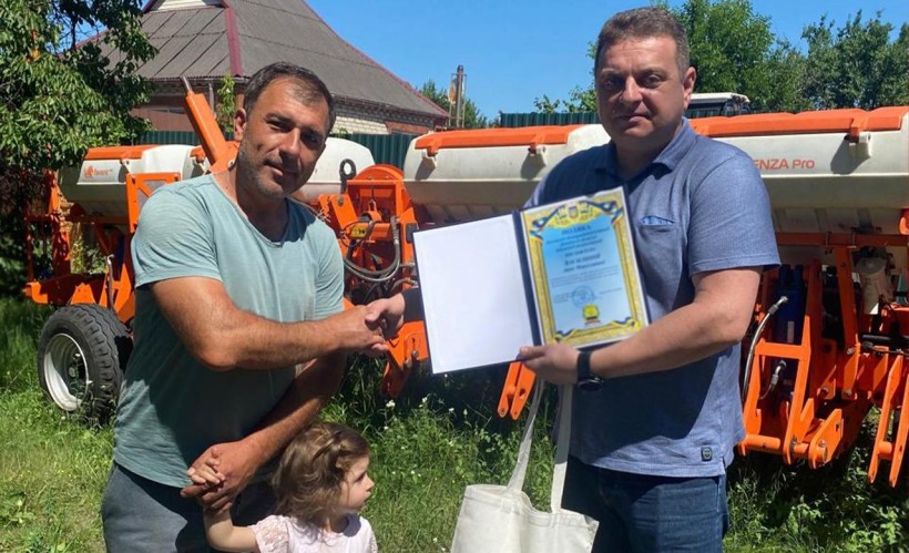 Артем Чаган вручив фермерам відзнаки облдержадміністрації та Мінекономіки