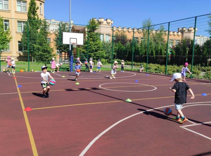 Тренування в ігровій формі для дітей у рамках соціального проєкту «Активні парки - локації здорової України»