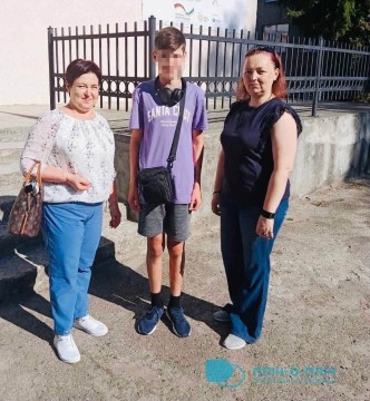 Хлопець та дві жінки