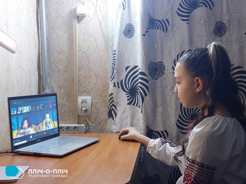 Учасниця зустрічі школярів Бахмутської та Кременчуцької громад