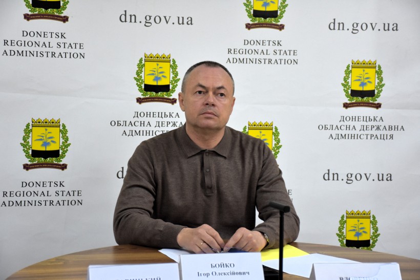 Ігор Бойко заслуховує звіт голови Селидівської територіальної громади
