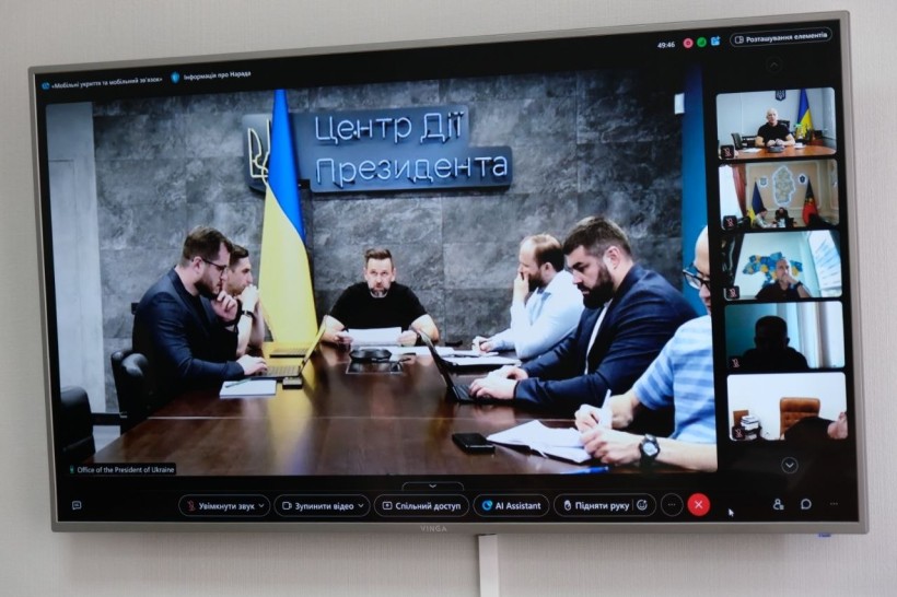 Віктор Микита та учасники наради