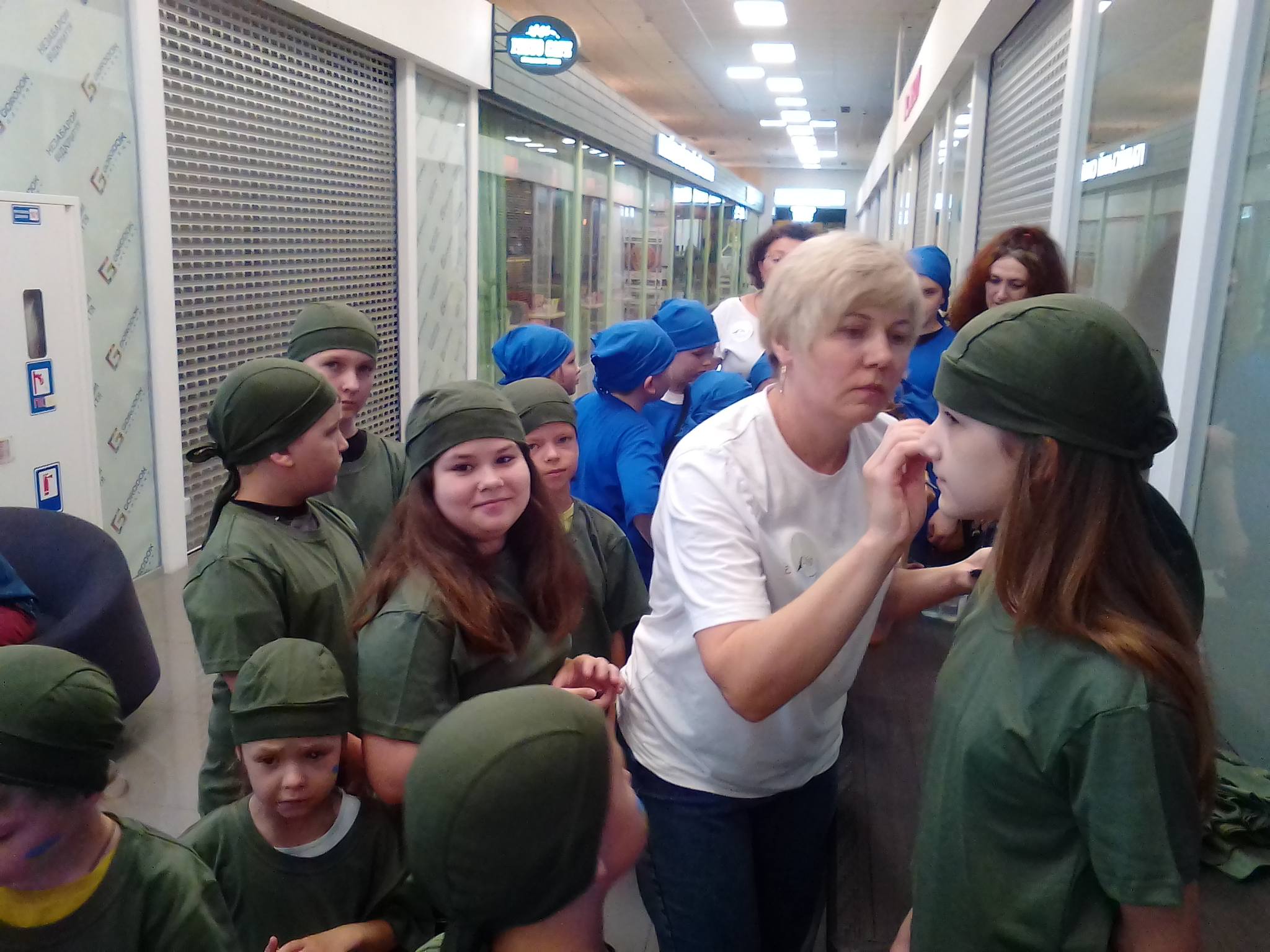 Әскери топтың жалаңаш видеосы Қыздар ххх