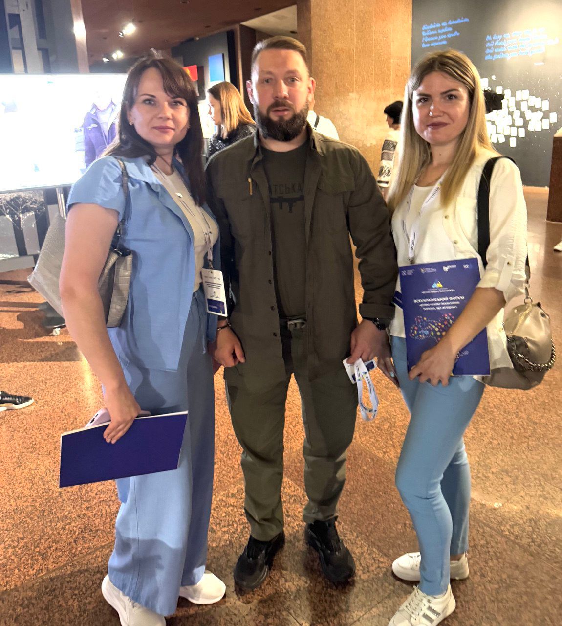 Представники управління з питань ветеранської політики облдержадміністрації на Всеукраїнському форумі «Дітям наших Захисників: турбота, що об'єднує» з заступником Міністра у справах ветеранів України – Русланом Приходько
